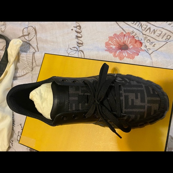 COPY - Size 10 mans fendi shoes (matching belt not included) - Picture 3 of 5